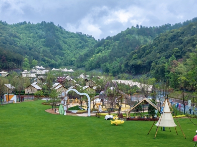 Hengdian inaugurates Qi Luxury Tent Hotel, a unique wilderness retreat 