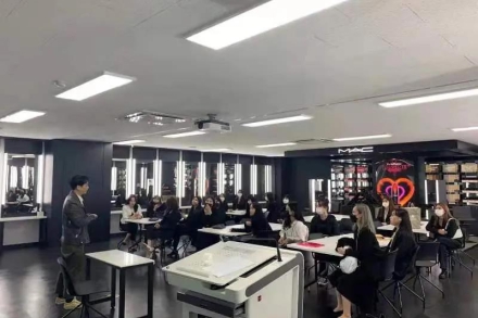开启国际化教学征程  横店影视学院与韩国高校合办班开招