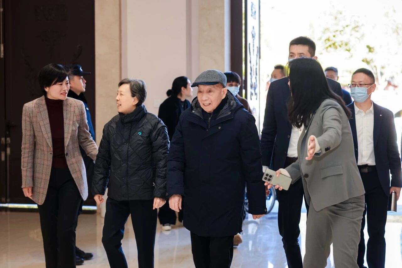 161727_819.jpg (114 KB)