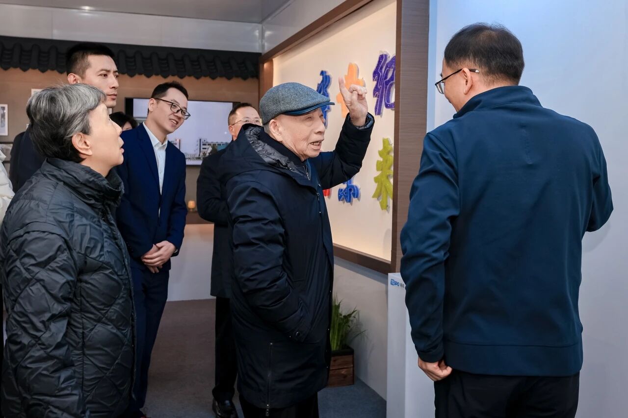 161813_122.jpg (116 KB)