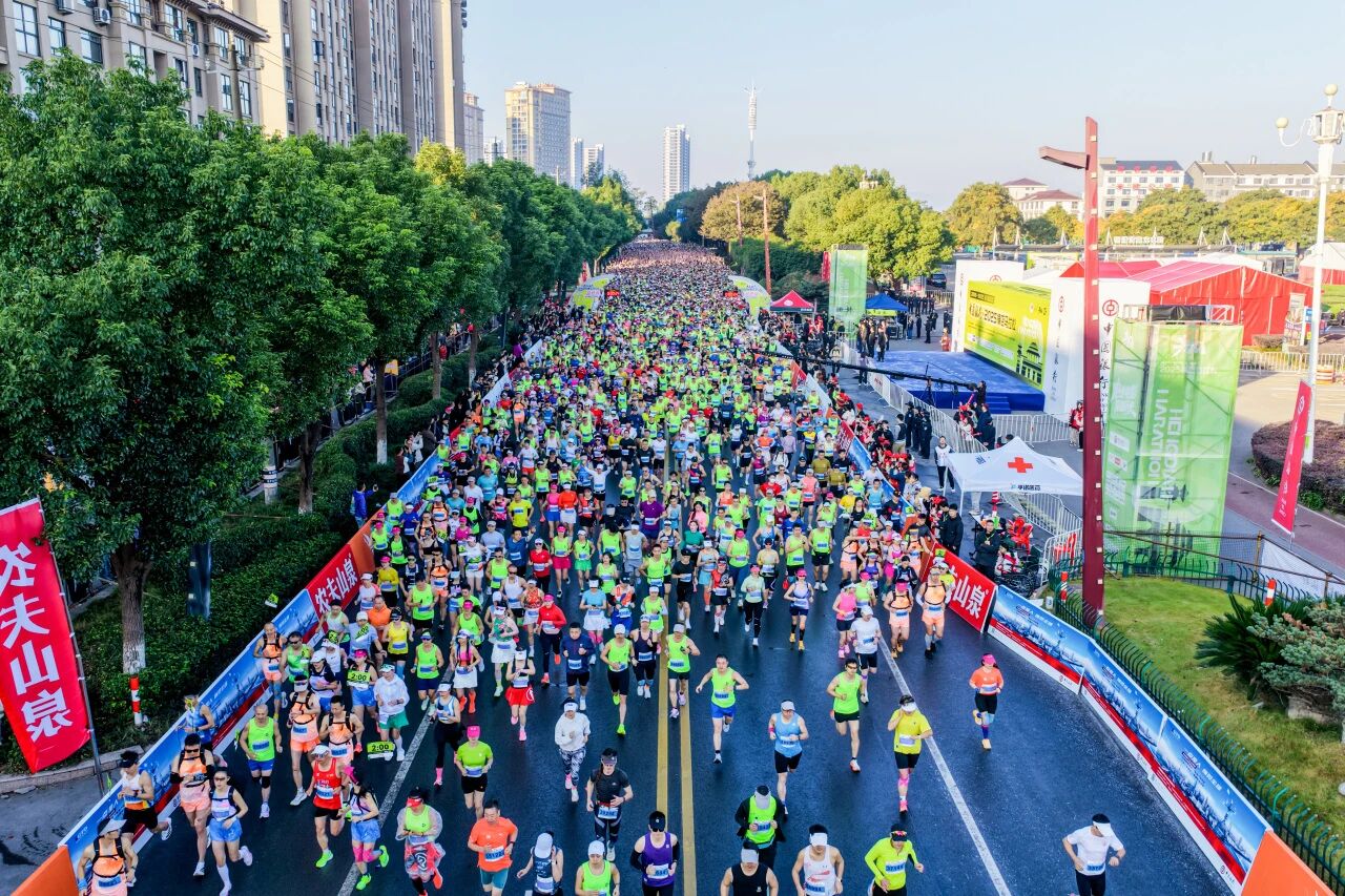 152742_583.jpg (345 KB)